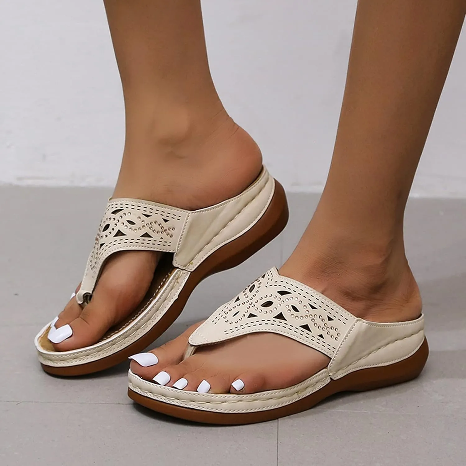 Eduavar Orthopedic Sandals for Women, Sandals Women Retro Breathable Hollow Out Flip Flops Summer Beach Sandals Slippers