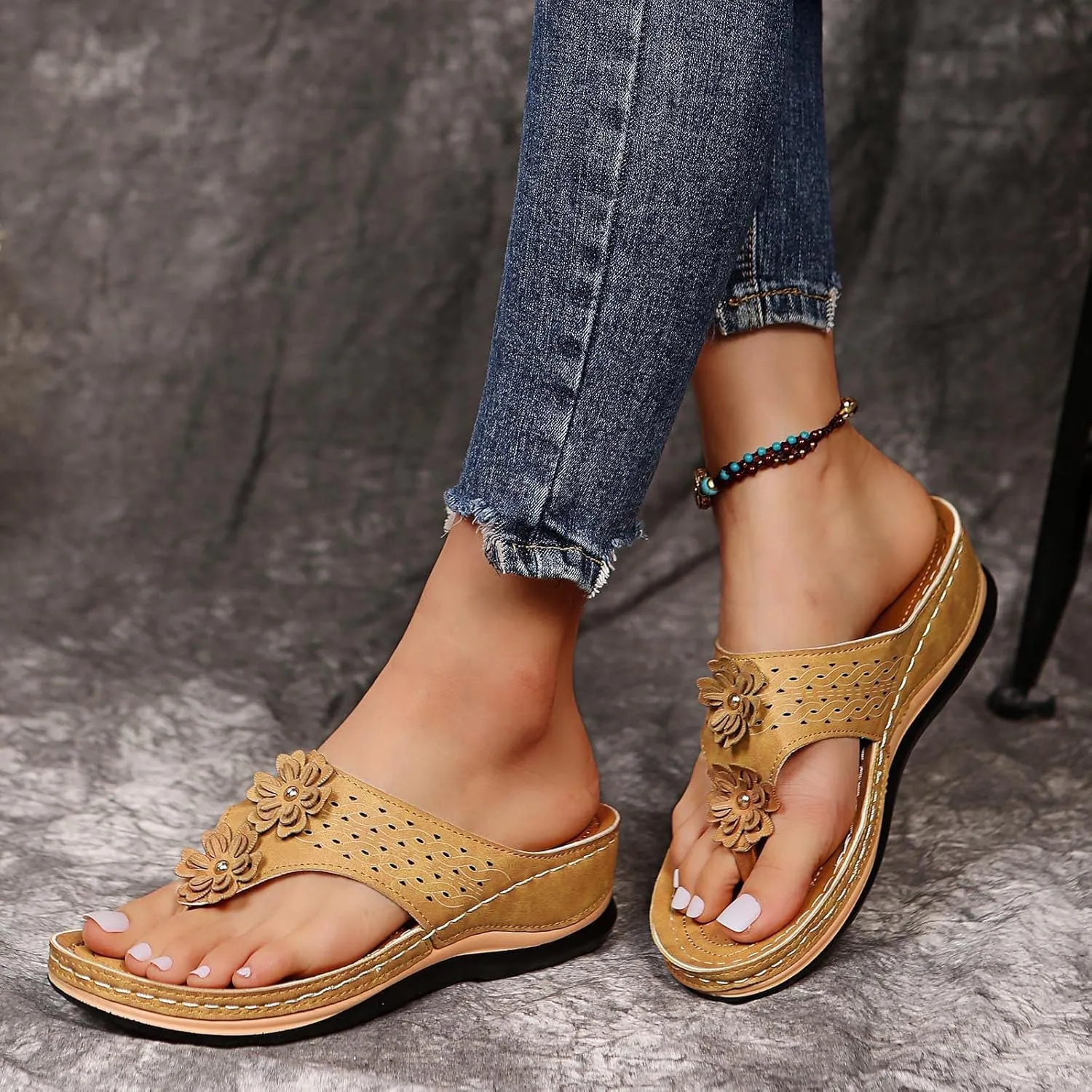Eduavar Sandals Women Dressy Summer Flat, Orthopedic Sandals for Women Casual Open Toe Flip Flops Sandals Summer Beach Sandal