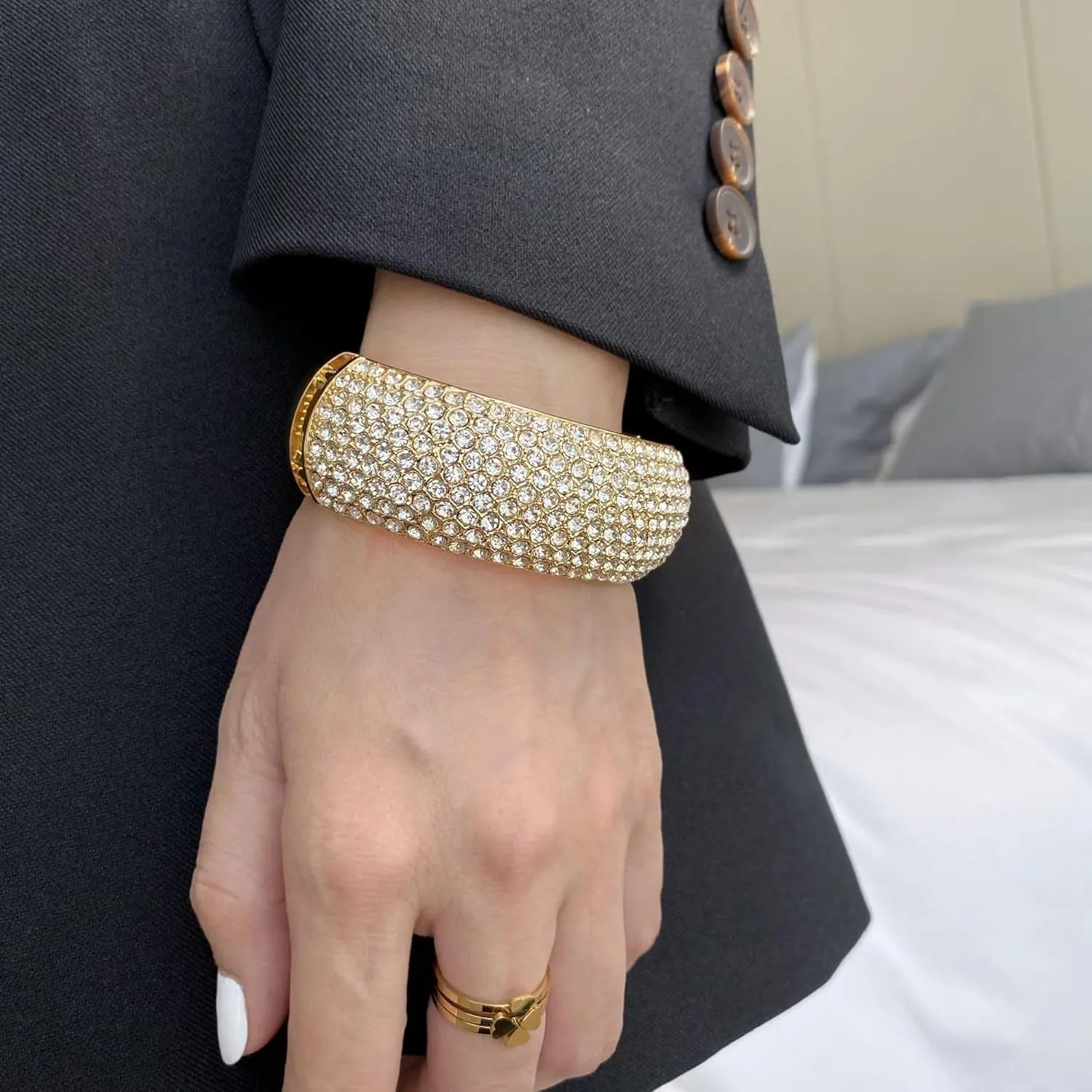 Gold Chunky Bangles Bracelets for Women Pearl/Rhinestone Cuff Bracelets Wedding Prom Bangles Jewelry