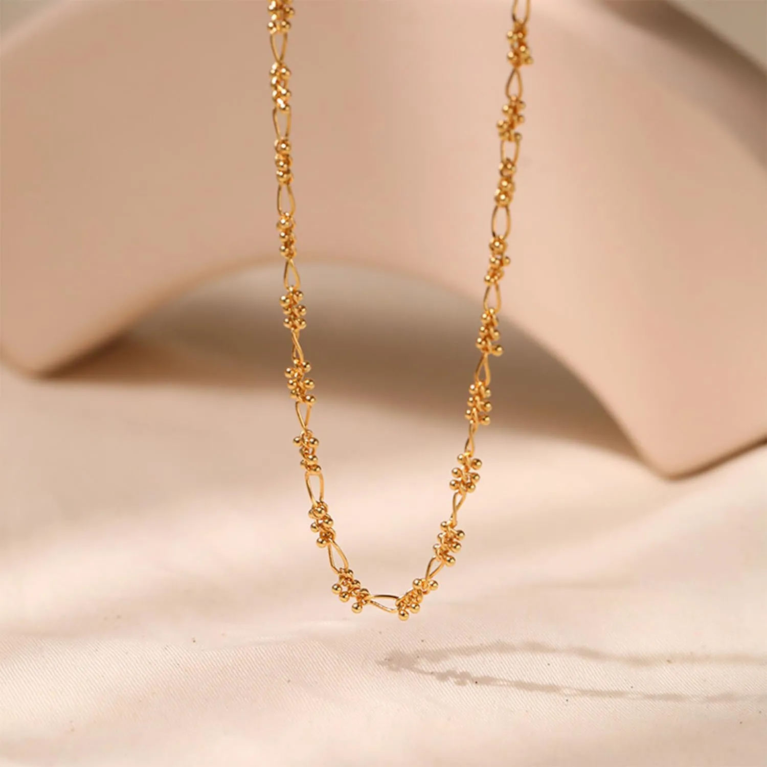 Gold Heart Pendant Love Necklaces Gold Coin Lockets Necklaces for Women Layered Necklaces for Women Trendy Puffy Heart Chain Necklace
