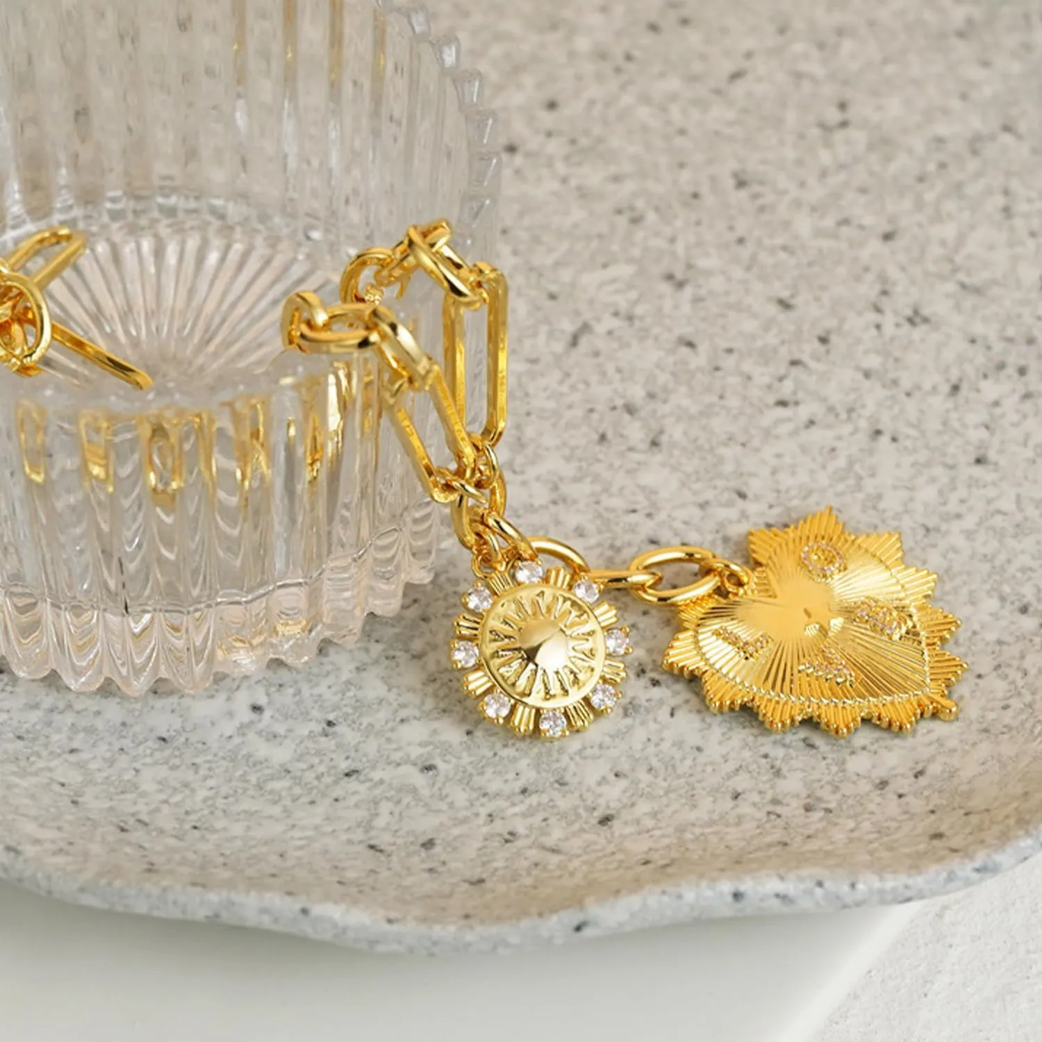 Gold Heart Pendant Love Necklaces Gold Coin Lockets Necklaces for Women Layered Necklaces for Women Trendy Puffy Heart Chain Necklace