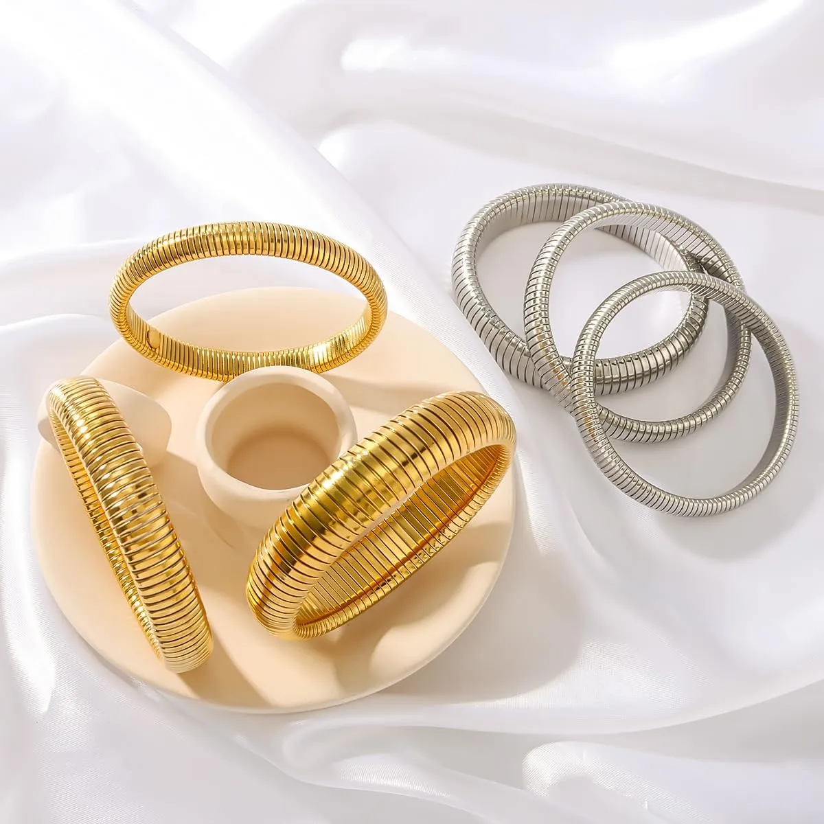HIIXHC 18K Gold Plated Bracelets Set for Women Flexible Snake Chain Stackable Bracelets Wristband Bangle Chunky Bracelets for Women