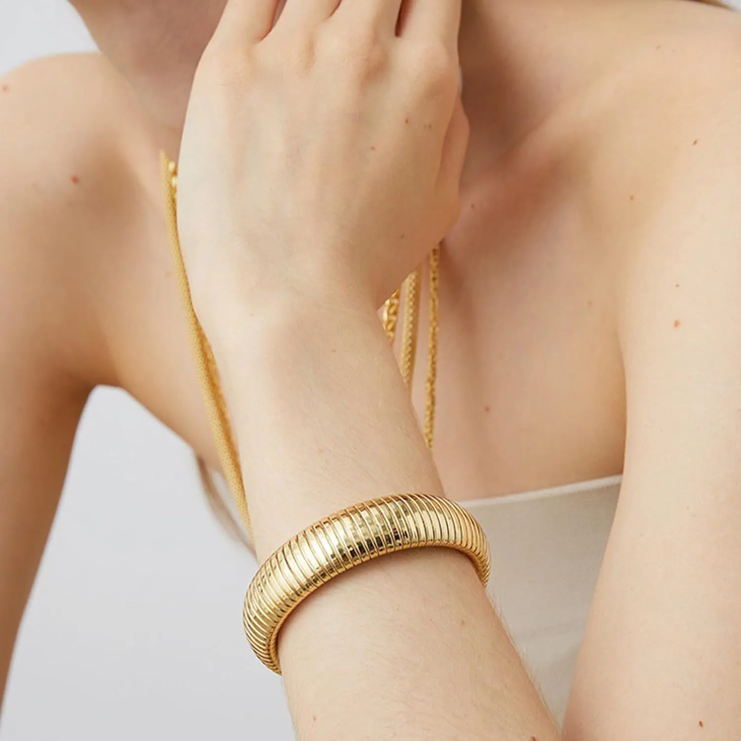 HIIXHC 18K Gold Plated Bracelets Set for Women Flexible Snake Chain Stackable Bracelets Wristband Bangle Chunky Bracelets for Women