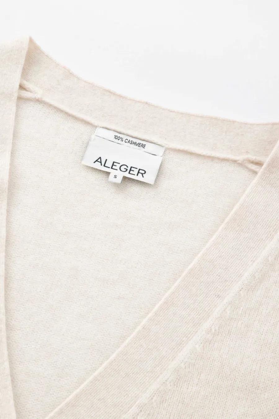 N.275 Cashmere Featherweight Cardigan Pearl Shell